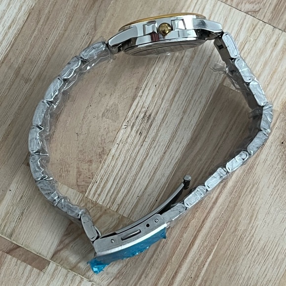 Milano Expressions Ladies Watch Stainless Bracelet White Dial Gold Tone Hands - Picture 6 of 11